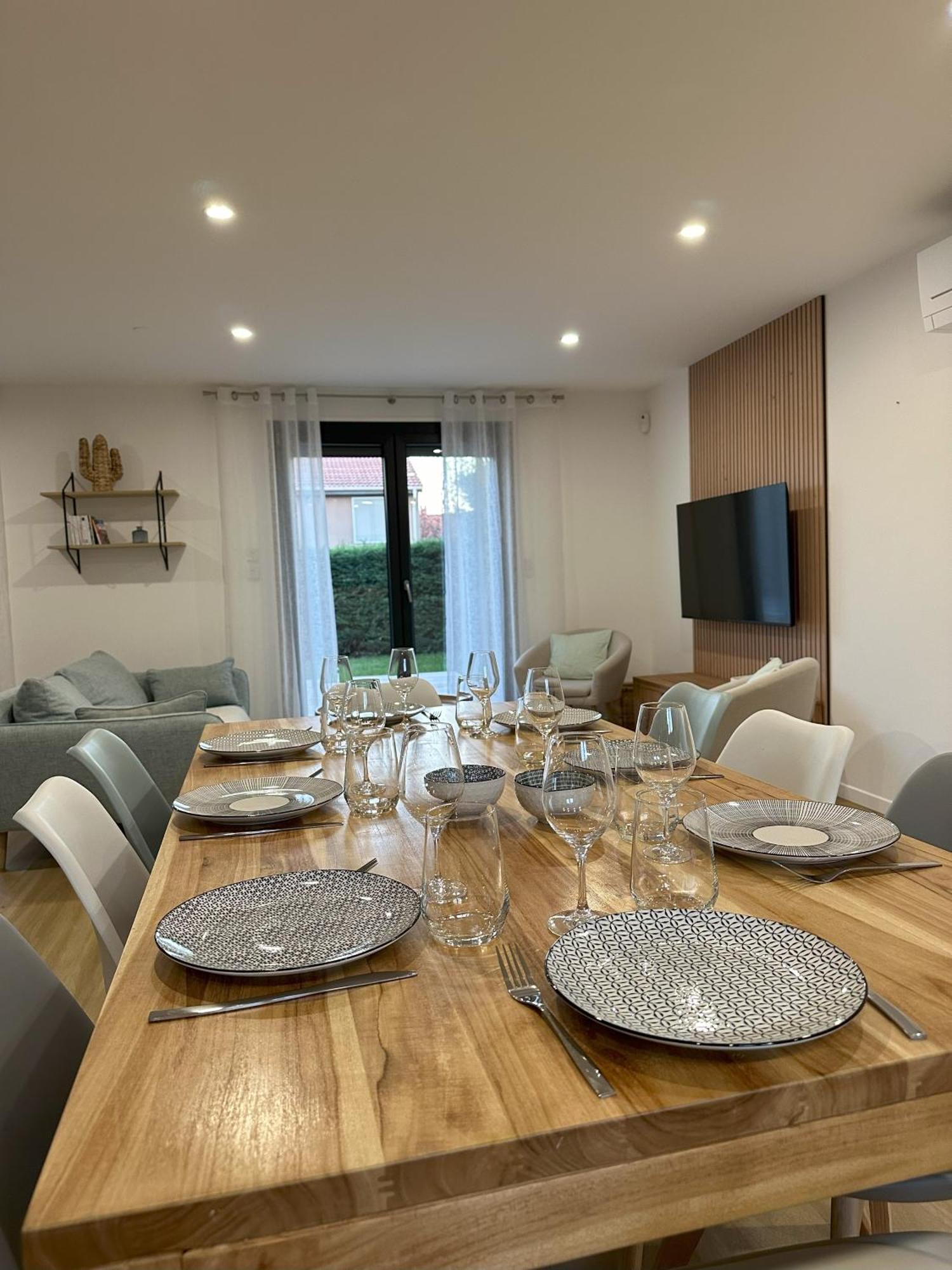 Sunny House - Villa 4 Chambres - Saint Genis Les Ollieres Bagian luar foto